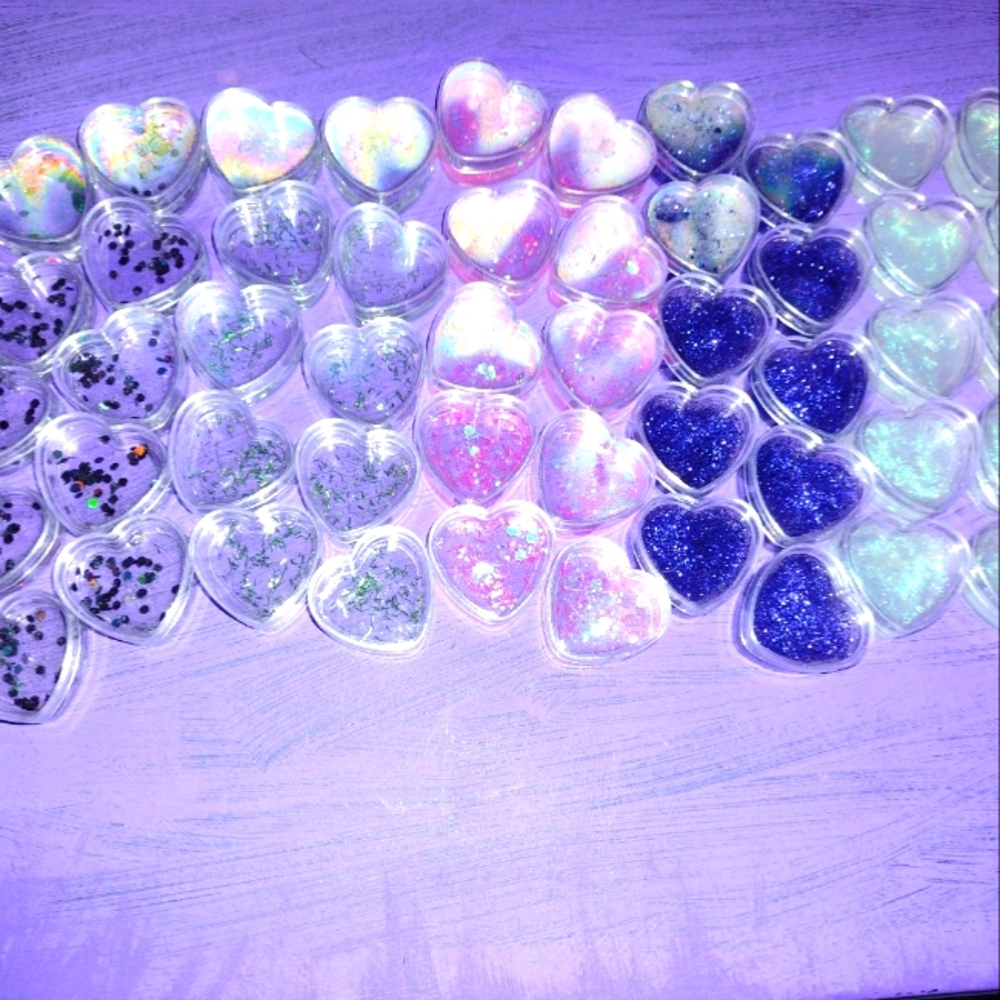 Heart-Shaped Glitter Omblek